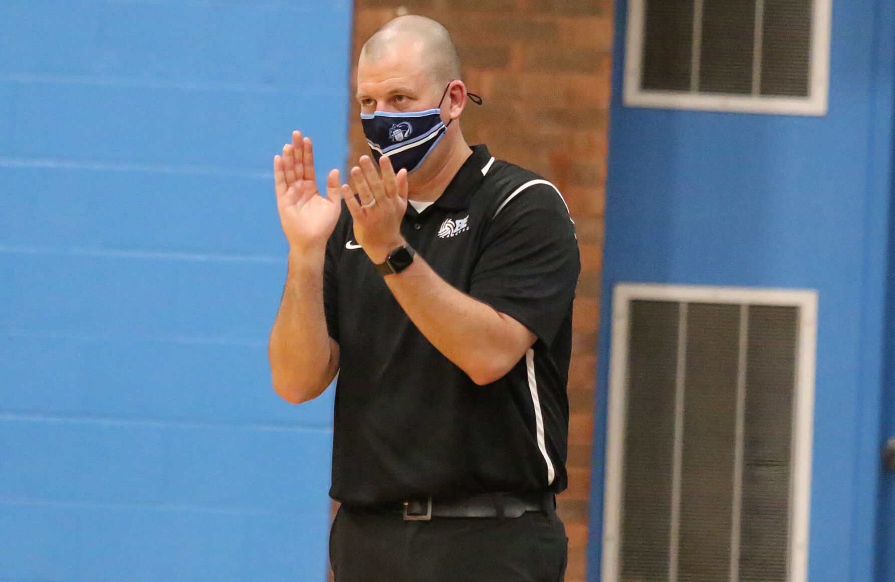 Belleville East vs. Alton Marquette boys volleyball
